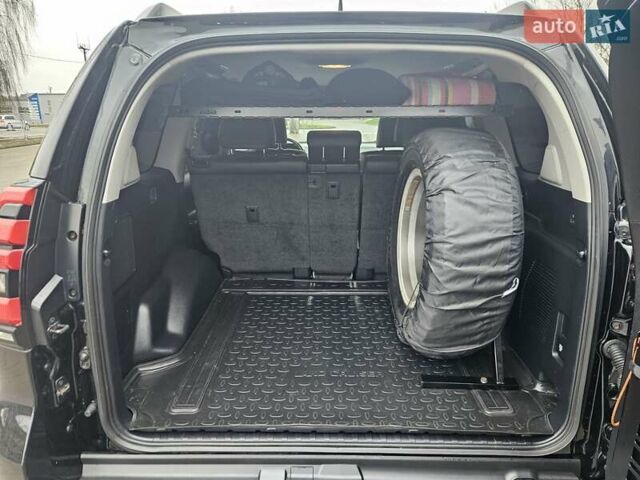 Красный Тойота Ленд Крузер Прадо, объемом двигателя 3.96 л и пробегом 148 тыс. км за 46000 $, фото 59 на Automoto.ua