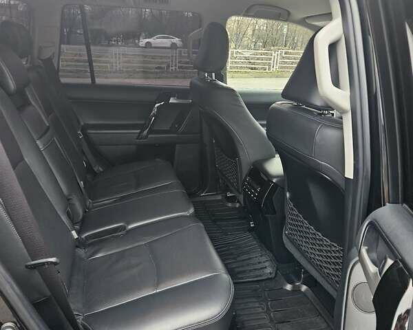 Красный Тойота Ленд Крузер Прадо, объемом двигателя 3.96 л и пробегом 148 тыс. км за 46000 $, фото 84 на Automoto.ua