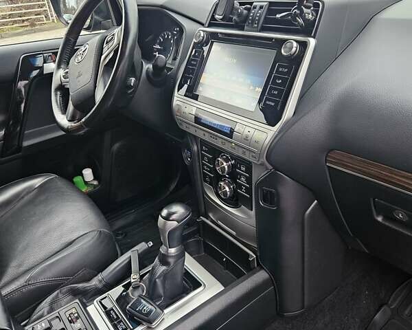 Красный Тойота Ленд Крузер Прадо, объемом двигателя 3.96 л и пробегом 148 тыс. км за 46000 $, фото 89 на Automoto.ua