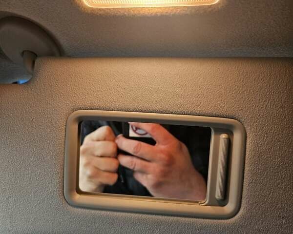 Красный Тойота Ленд Крузер Прадо, объемом двигателя 3.96 л и пробегом 148 тыс. км за 46000 $, фото 115 на Automoto.ua