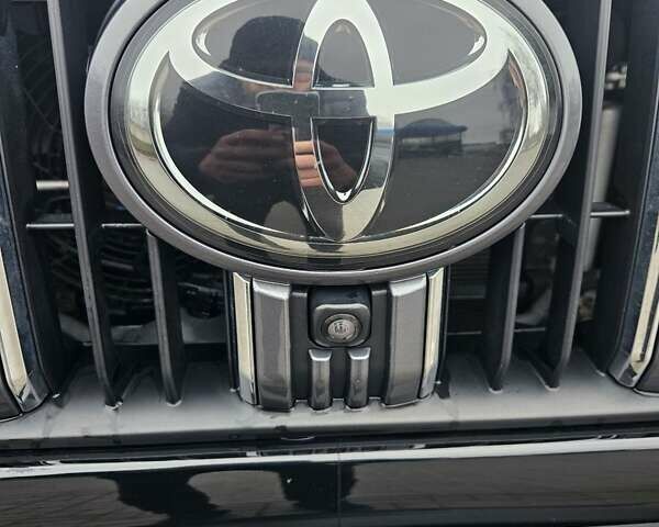 Красный Тойота Ленд Крузер Прадо, объемом двигателя 3.96 л и пробегом 148 тыс. км за 46000 $, фото 43 на Automoto.ua