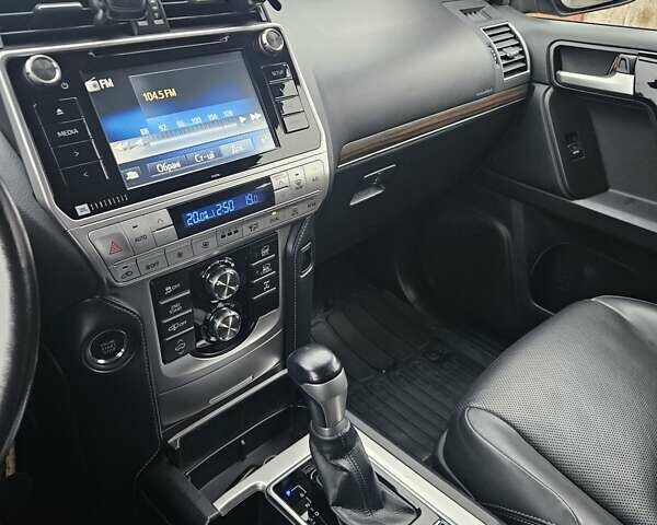 Красный Тойота Ленд Крузер Прадо, объемом двигателя 3.96 л и пробегом 148 тыс. км за 46000 $, фото 68 на Automoto.ua