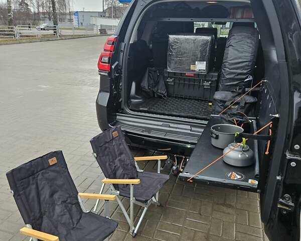 Красный Тойота Ленд Крузер Прадо, объемом двигателя 3.96 л и пробегом 148 тыс. км за 46000 $, фото 62 на Automoto.ua