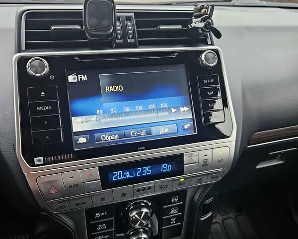 Красный Тойота Ленд Крузер Прадо, объемом двигателя 3.96 л и пробегом 148 тыс. км за 46000 $, фото 113 на Automoto.ua