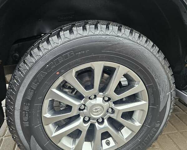 Красный Тойота Ленд Крузер Прадо, объемом двигателя 3.96 л и пробегом 148 тыс. км за 46000 $, фото 53 на Automoto.ua