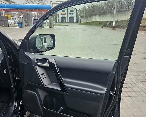 Красный Тойота Ленд Крузер Прадо, объемом двигателя 3.96 л и пробегом 148 тыс. км за 46000 $, фото 96 на Automoto.ua