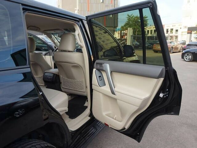 Тойота Ленд Крузер Прадо, объемом двигателя 2.8 л и пробегом 90 тыс. км за 43500 $, фото 26 на Automoto.ua