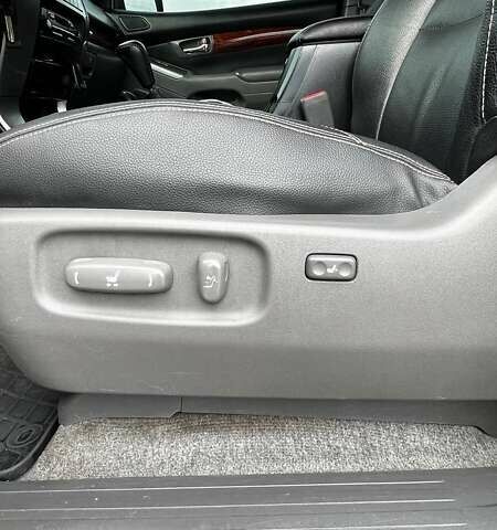 Тойота Ленд Крузер Прадо, об'ємом двигуна 3 л та пробігом 377 тис. км за 14800 $, фото 7 на Automoto.ua