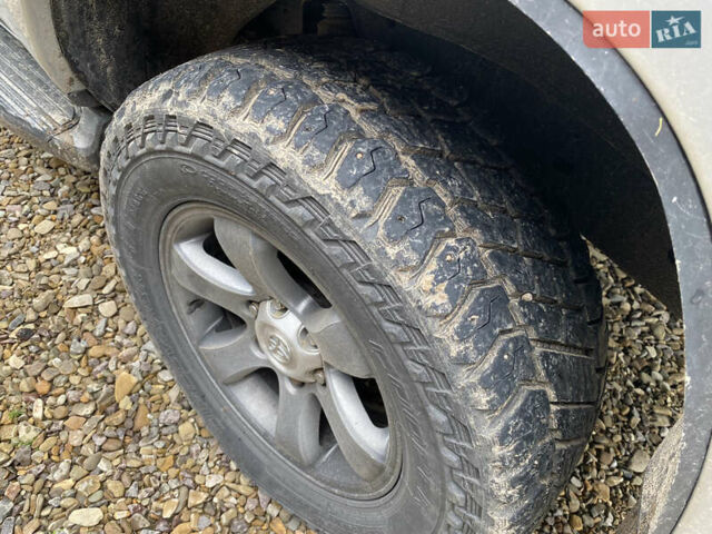 Тойота Ленд Крузер Прадо, объемом двигателя 2.69 л и пробегом 250 тыс. км за 10000 $, фото 12 на Automoto.ua