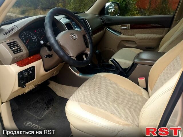 Тойота Ленд Крузер Прадо, об'ємом двигуна 2.7 л та пробігом 330 тис. км за 10800 $, фото 8 на Automoto.ua