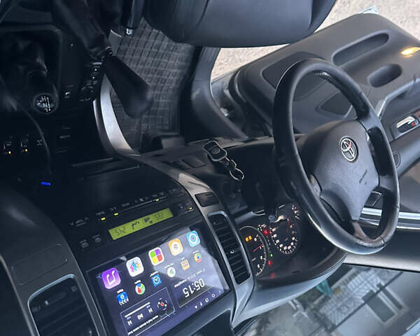 Тойота Ленд Крузер Прадо, объемом двигателя 3.96 л и пробегом 300 тыс. км за 17000 $, фото 2 на Automoto.ua