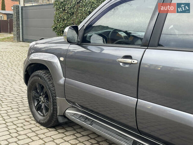 Тойота Ленд Крузер Прадо, объемом двигателя 4 л и пробегом 305 тыс. км за 16500 $, фото 8 на Automoto.ua