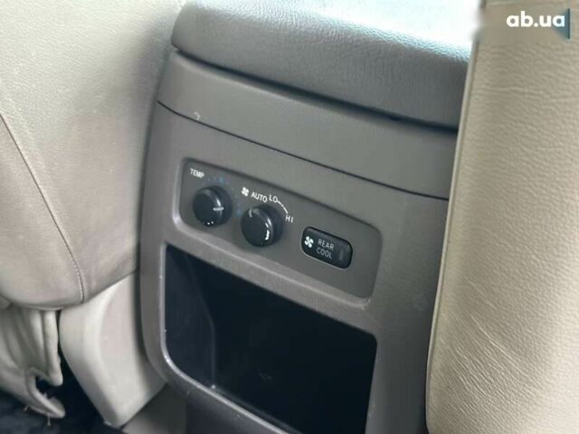 Тойота Ленд Крузер Прадо, объемом двигателя 0 л и пробегом 231 тыс. км за 13690 $, фото 29 на Automoto.ua