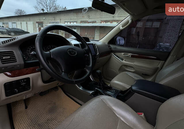 Тойота Ленд Крузер Прадо, объемом двигателя 4 л и пробегом 300 тыс. км за 12900 $, фото 9 на Automoto.ua