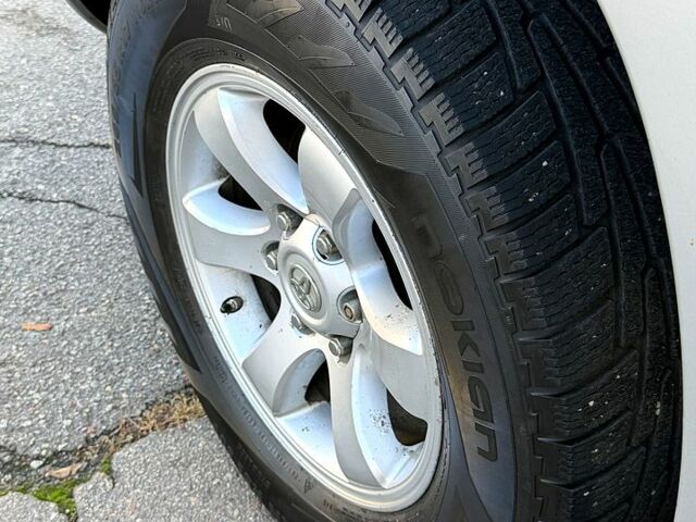 Тойота Ленд Крузер Прадо, объемом двигателя 4 л и пробегом 299 тыс. км за 12999 $, фото 13 на Automoto.ua