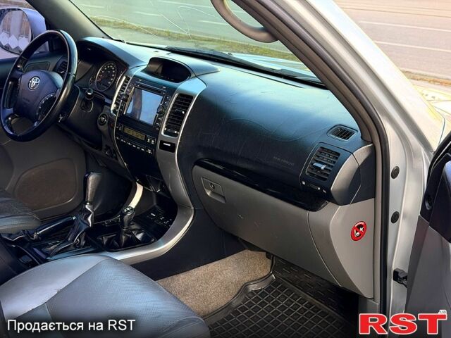 Тойота Ленд Крузер Прадо, объемом двигателя 4 л и пробегом 299 тыс. км за 12999 $, фото 11 на Automoto.ua