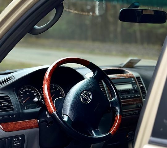 Тойота Ленд Крузер Прадо, объемом двигателя 2.7 л и пробегом 188 тыс. км за 14999 $, фото 4 на Automoto.ua