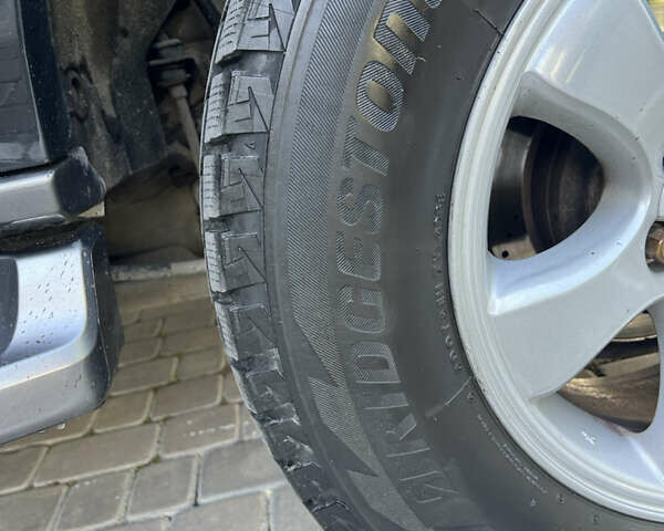 Тойота Ленд Крузер Прадо, объемом двигателя 4 л и пробегом 319 тыс. км за 17999 $, фото 4 на Automoto.ua