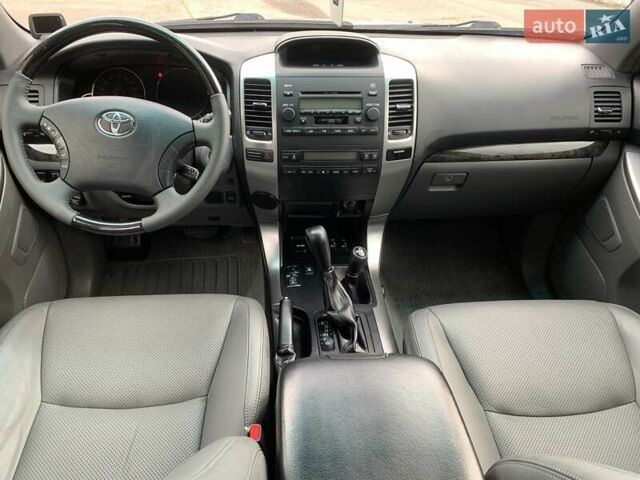 Тойота Ленд Крузер Прадо, объемом двигателя 4 л и пробегом 272 тыс. км за 16200 $, фото 18 на Automoto.ua