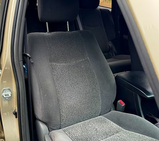 Тойота Ленд Крузер Прадо, объемом двигателя 2.7 л и пробегом 188 тыс. км за 14999 $, фото 11 на Automoto.ua