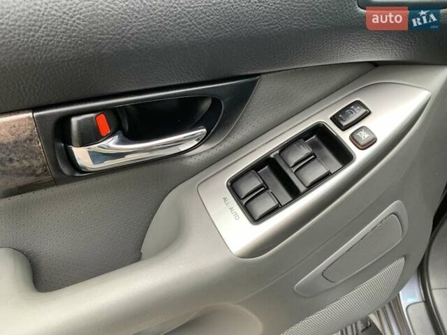 Тойота Ленд Крузер Прадо, объемом двигателя 4 л и пробегом 272 тыс. км за 16200 $, фото 9 на Automoto.ua