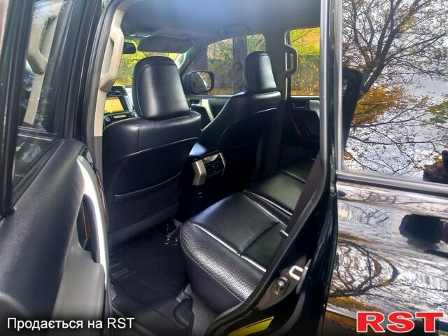 Тойота Ленд Крузер Прадо, объемом двигателя 4 л и пробегом 130 тыс. км за 25500 $, фото 4 на Automoto.ua