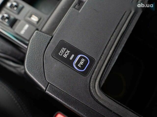 Тойота Ленд Крузер Прадо, объемом двигателя 0 л и пробегом 232 тыс. км за 22900 $, фото 16 на Automoto.ua