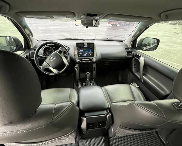 Тойота Ленд Крузер Прадо, об'ємом двигуна 3 л та пробігом 282 тис. км за 25350 $, фото 16 на Automoto.ua