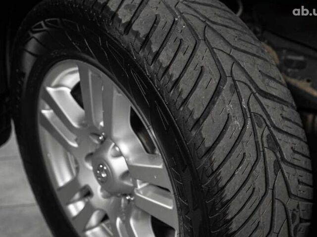 Тойота Ленд Крузер Прадо, объемом двигателя 0 л и пробегом 200 тыс. км за 22900 $, фото 19 на Automoto.ua