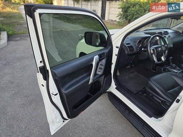 Тойота Ленд Крузер Прадо, об'ємом двигуна 2.7 л та пробігом 118 тис. км за 24999 $, фото 18 на Automoto.ua