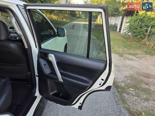 Тойота Ленд Крузер Прадо, об'ємом двигуна 2.7 л та пробігом 118 тис. км за 24999 $, фото 24 на Automoto.ua