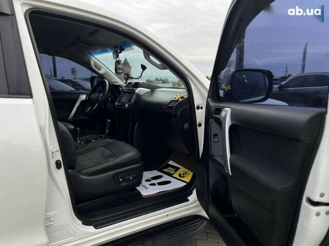 Тойота Ленд Крузер Прадо 2014 в Мукачево на Automoto.ua Тойота Ленд Крузер Прадо, объемом двигателя 3 л и пробегом 173 тыс. км за 31150 $, фото 20 на Automoto.ua