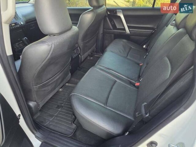 Тойота Ленд Крузер Прадо, об'ємом двигуна 2.7 л та пробігом 118 тис. км за 24999 $, фото 17 на Automoto.ua