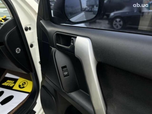 Тойота Ленд Крузер Прадо 2014 в Мукачево на Automoto.ua Тойота Ленд Крузер Прадо, объемом двигателя 3 л и пробегом 173 тыс. км за 31150 $, фото 21 на Automoto.ua