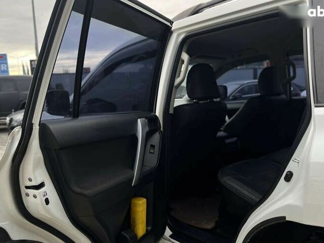 Тойота Ленд Крузер Прадо 2014 в Мукачево на Automoto.ua Тойота Ленд Крузер Прадо, объемом двигателя 3 л и пробегом 173 тыс. км за 31150 $, фото 23 на Automoto.ua