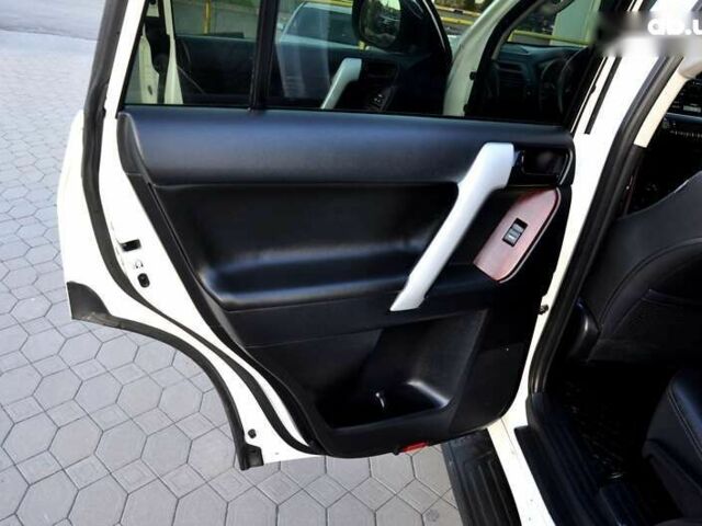 Тойота Ленд Крузер Прадо, объемом двигателя 0 л и пробегом 145 тыс. км за 25500 $, фото 23 на Automoto.ua