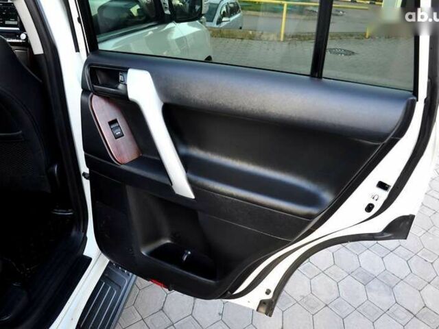 Тойота Ленд Крузер Прадо, объемом двигателя 0 л и пробегом 145 тыс. км за 25500 $, фото 28 на Automoto.ua