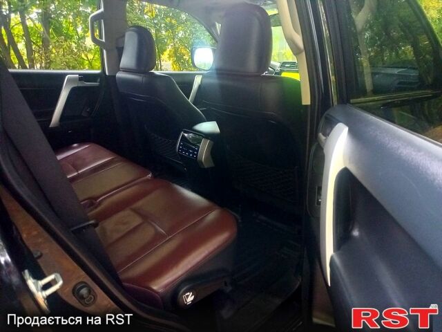 Тойота Ленд Крузер Прадо, об'ємом двигуна 2.8 л та пробігом 90 тис. км за 40500 $, фото 3 на Automoto.ua