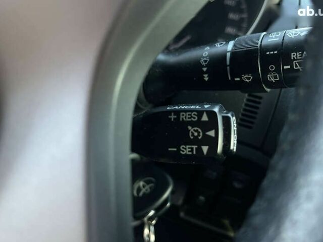 Тойота Ленд Крузер Прадо, объемом двигателя 2.7 л и пробегом 134 тыс. км за 29300 $, фото 17 на Automoto.ua