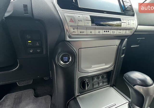 Тойота Ленд Крузер Прадо 2018 в Тернополе на Automoto.ua Тойота Ленд Крузер Прадо, объемом двигателя 2.8 л и пробегом 250 тыс. км за 35300 $, фото 33 на Automoto.ua