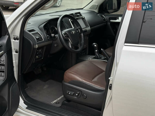 Тойота Ленд Крузер Прадо 2018 в Тернополе на Automoto.ua Тойота Ленд Крузер Прадо, объемом двигателя 2.8 л и пробегом 250 тыс. км за 35300 $, фото 8 на Automoto.ua