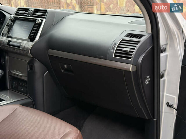 Тойота Ленд Крузер Прадо 2018 в Тернополе на Automoto.ua Тойота Ленд Крузер Прадо, объемом двигателя 2.8 л и пробегом 250 тыс. км за 35300 $, фото 97 на Automoto.ua