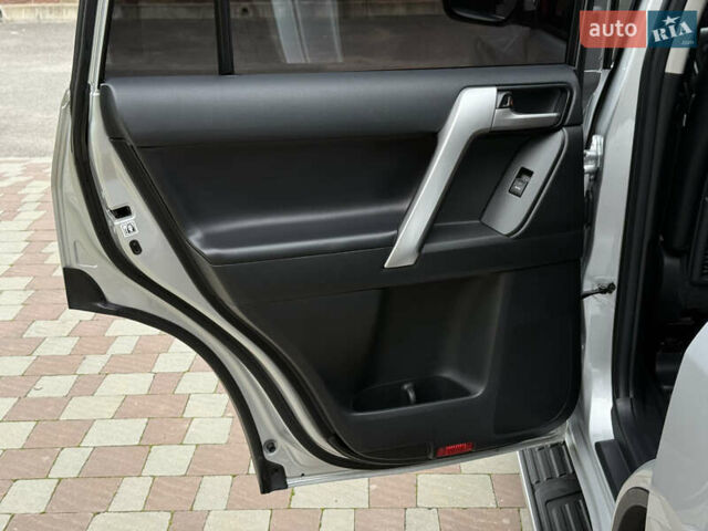 Тойота Ленд Крузер Прадо 2018 в Тернополе на Automoto.ua Тойота Ленд Крузер Прадо, объемом двигателя 2.8 л и пробегом 250 тыс. км за 35300 $, фото 78 на Automoto.ua