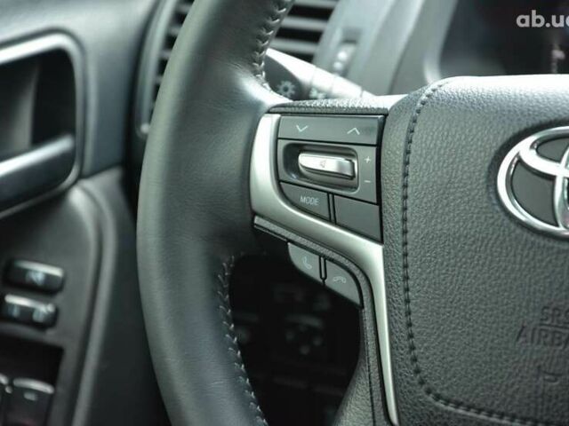 Тойота Ленд Крузер Прадо 2018 в Киеве на Automoto.ua Тойота Ленд Крузер Прадо, объемом двигателя 2.8 л и пробегом 190 тыс. км за 35999 $, фото 25 на Automoto.ua