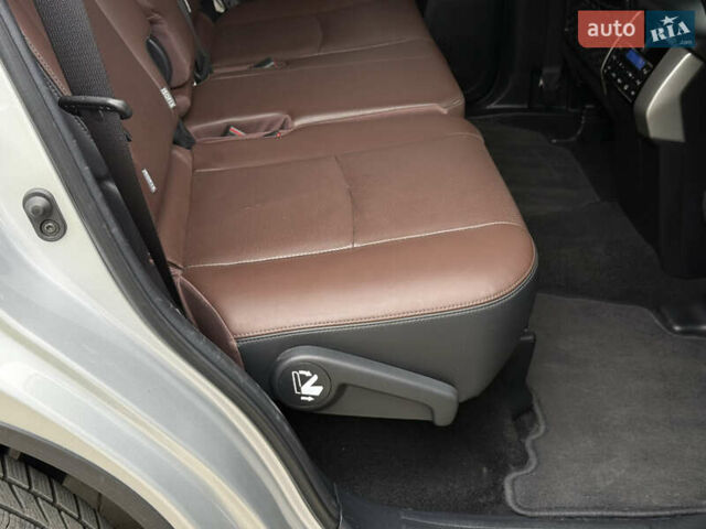 Тойота Ленд Крузер Прадо 2018 в Тернополе на Automoto.ua Тойота Ленд Крузер Прадо, объемом двигателя 2.8 л и пробегом 250 тыс. км за 35300 $, фото 46 на Automoto.ua