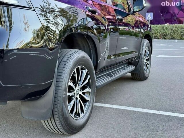 Тойота Ленд Крузер Прадо 2018 в Киеве на Automoto.ua Тойота Ленд Крузер Прадо, объемом двигателя 2.8 л и пробегом 190 тыс. км за 35999 $, фото 14 на Automoto.ua