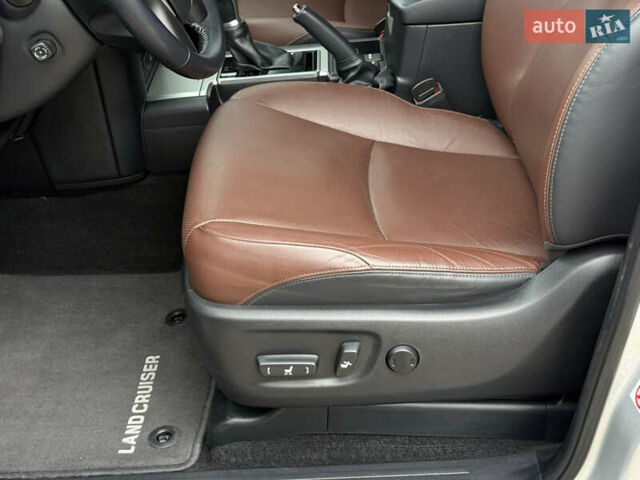 Тойота Ленд Крузер Прадо 2018 в Тернополе на Automoto.ua Тойота Ленд Крузер Прадо, объемом двигателя 2.8 л и пробегом 250 тыс. км за 35300 $, фото 17 на Automoto.ua