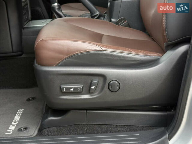 Тойота Ленд Крузер Прадо 2018 в Тернополе на Automoto.ua Тойота Ленд Крузер Прадо, объемом двигателя 2.8 л и пробегом 250 тыс. км за 35300 $, фото 86 на Automoto.ua