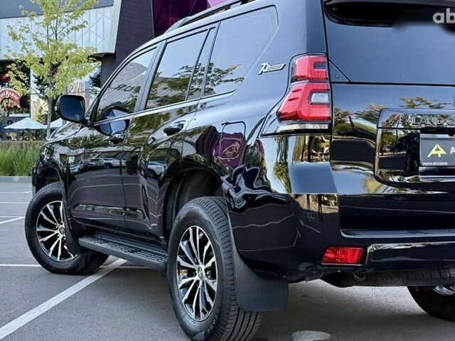 Тойота Ленд Крузер Прадо 2018 в Киеве на Automoto.ua Тойота Ленд Крузер Прадо, объемом двигателя 2.8 л и пробегом 190 тыс. км за 35999 $, фото 9 на Automoto.ua