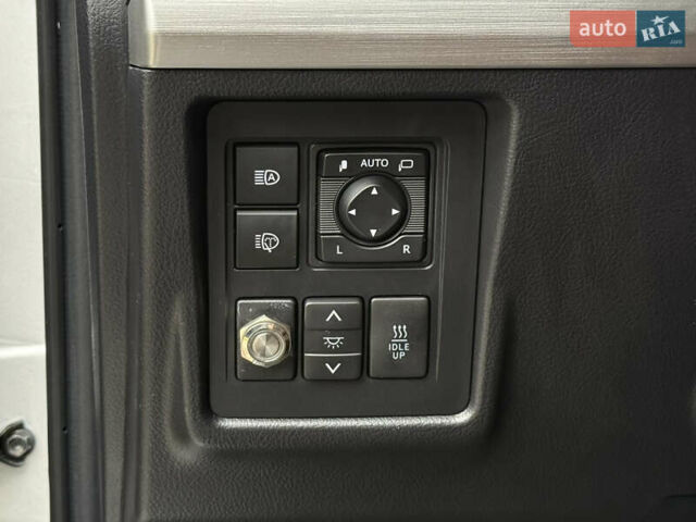 Тойота Ленд Крузер Прадо 2018 в Тернополе на Automoto.ua Тойота Ленд Крузер Прадо, объемом двигателя 2.8 л и пробегом 250 тыс. км за 35300 $, фото 57 на Automoto.ua
